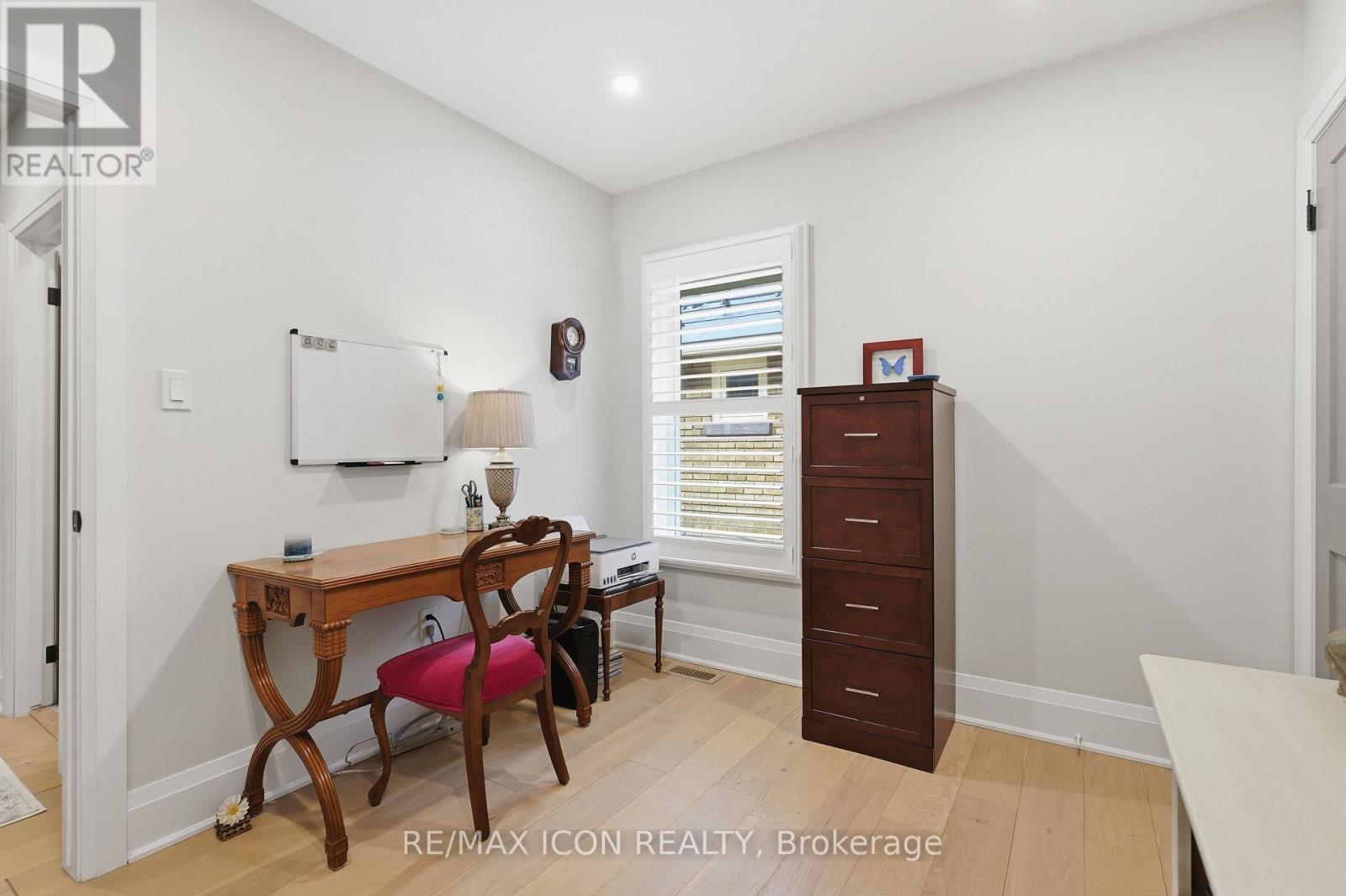 Photo 21 of 47 for 639 Emery Street E