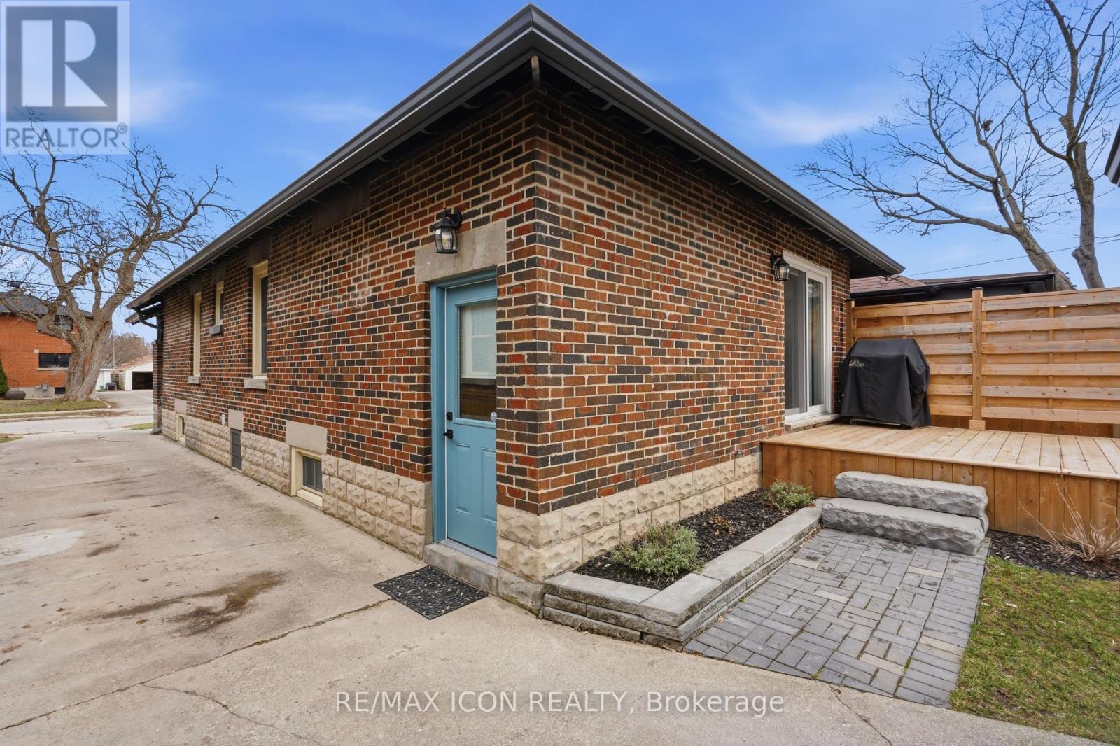 Photo 38 of 47 for 639 Emery Street E