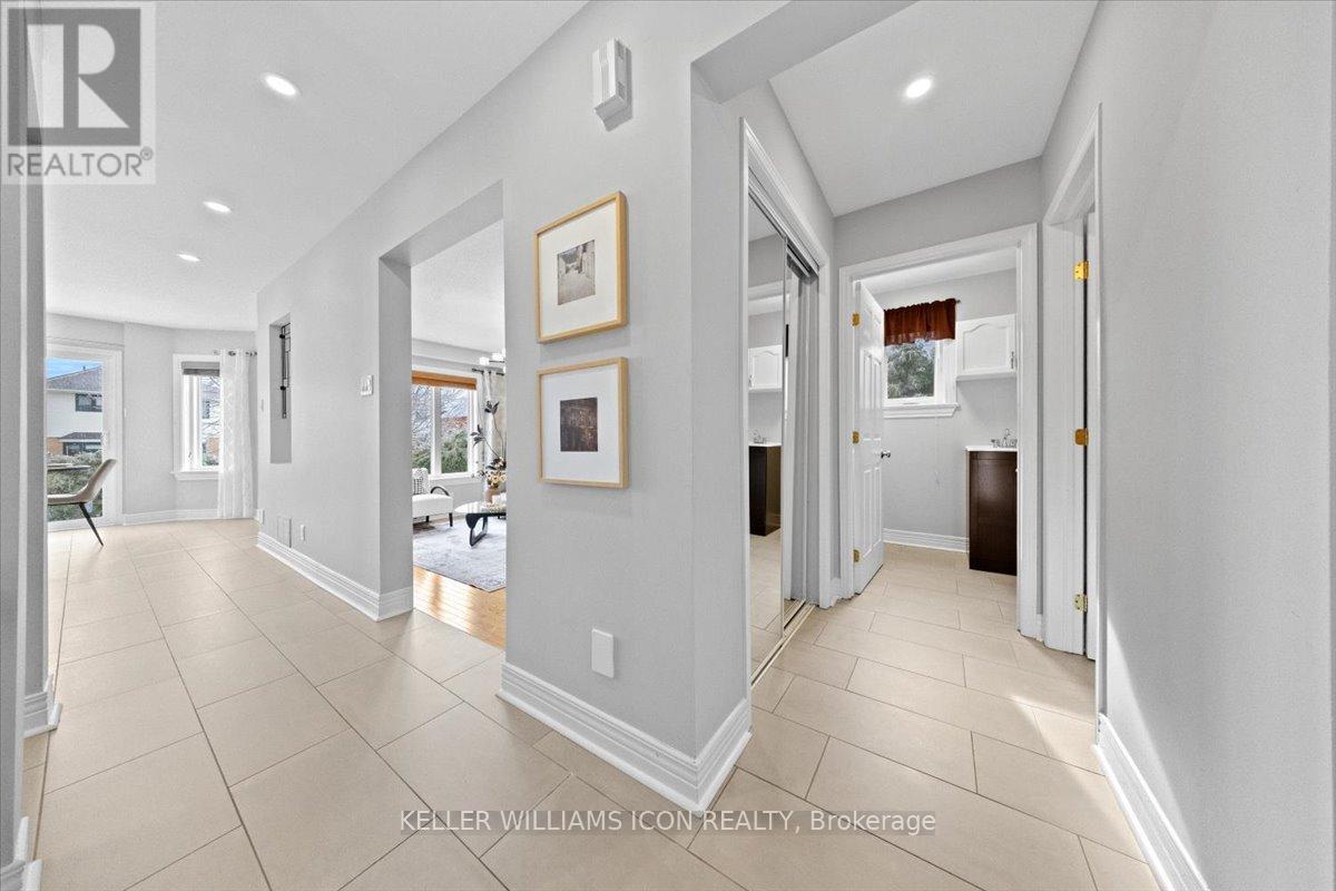 26 Tanner Crescent, Ottawa, Ontario  K2K 2M7 - Photo 3 - X12880534