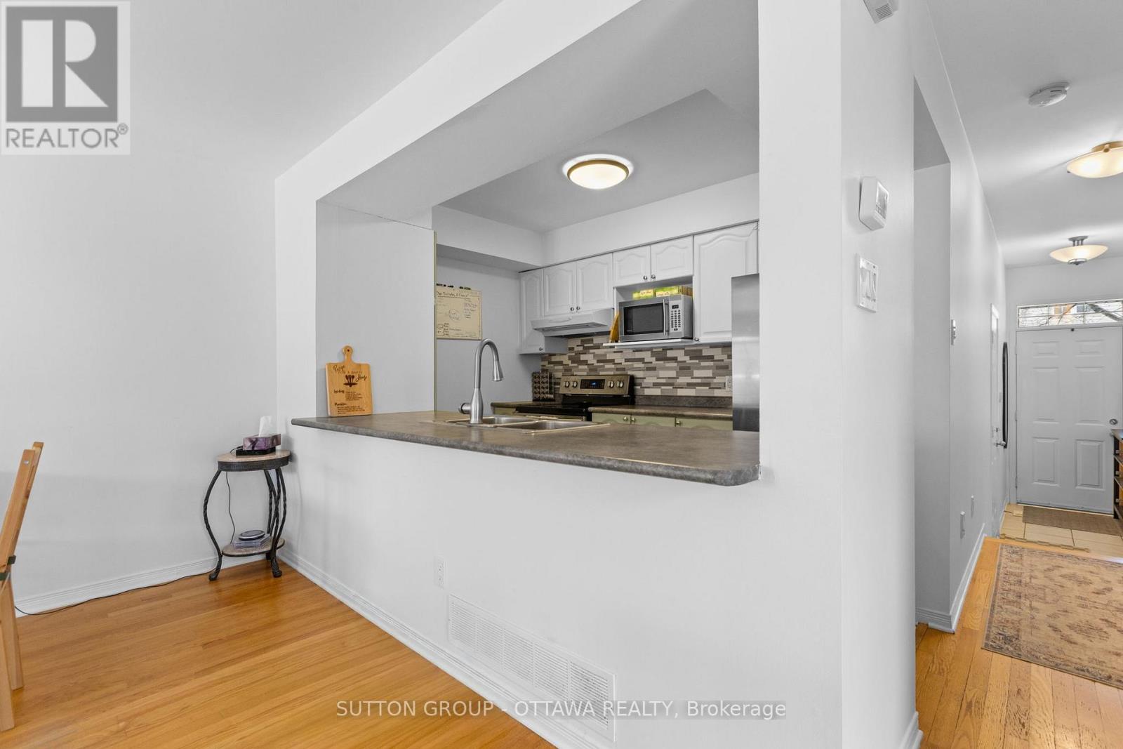 11 - 221 Station Boulevard, Ottawa, Ontario  K1G 6P3 - Photo 6 - X12880540