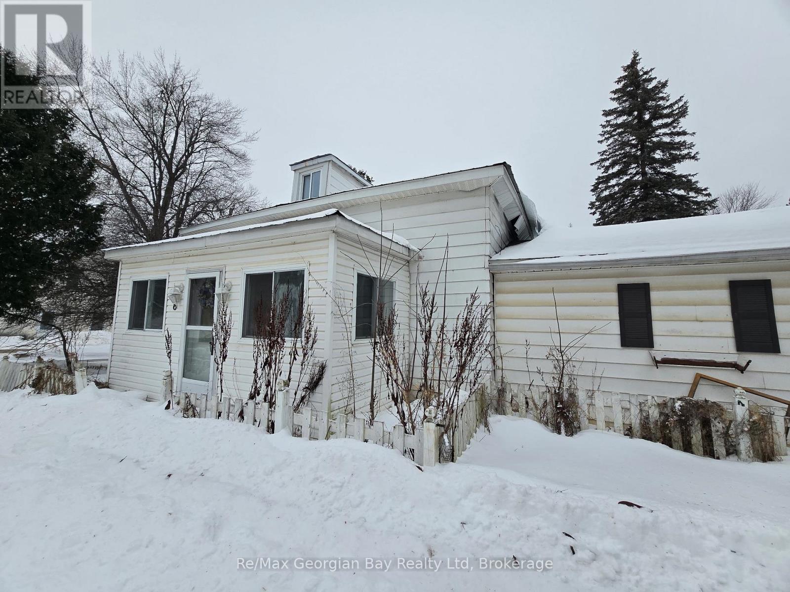 8 MILL STREET, Severn, Ontario