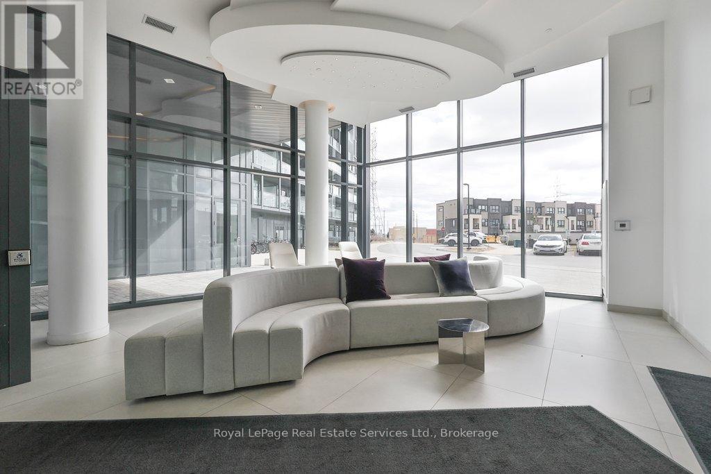 A605 - 3210 Dakota Common, Burlington, Ontario  L7M 2A8 - Photo 2 - W12880560
