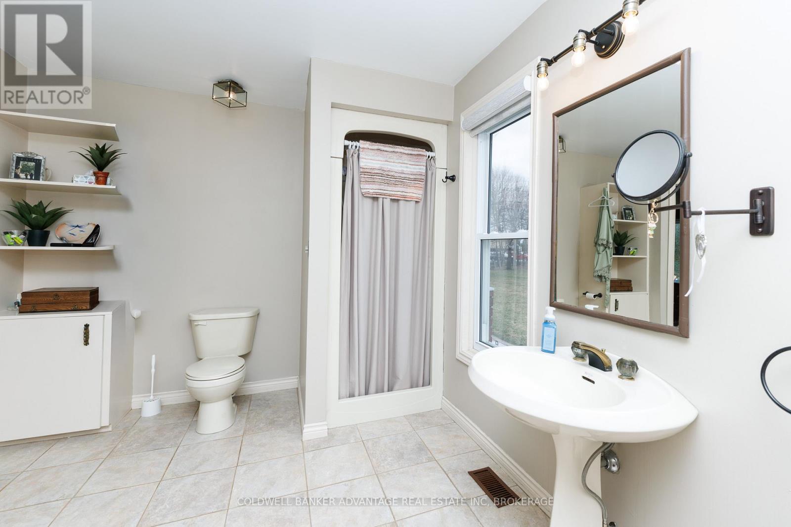 2 Donna Marie Drive, Welland, Ontario  L3C 2X5 - Photo 22 - X12880450