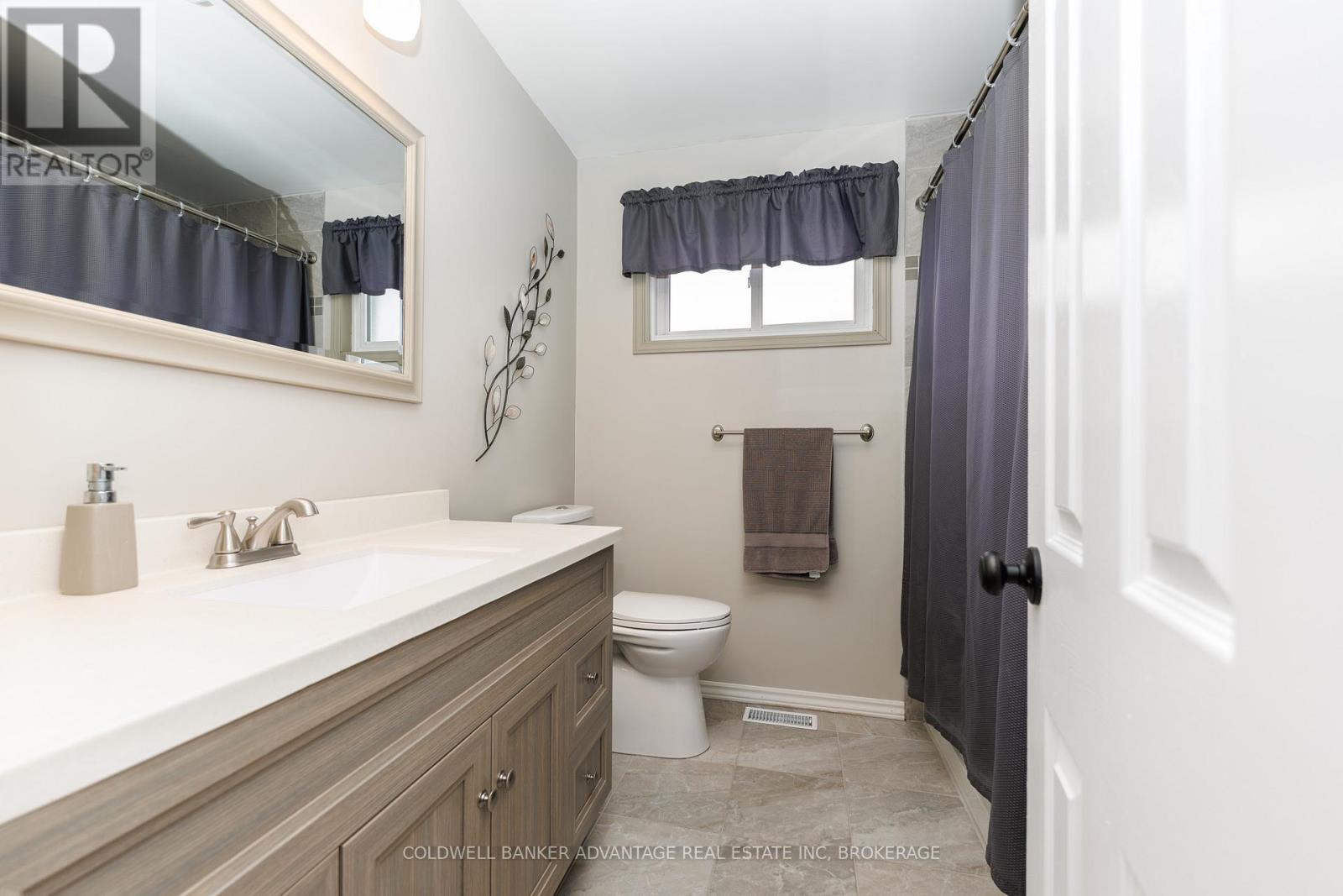 2 Donna Marie Drive, Welland, Ontario  L3C 2X5 - Photo 31 - X12880450