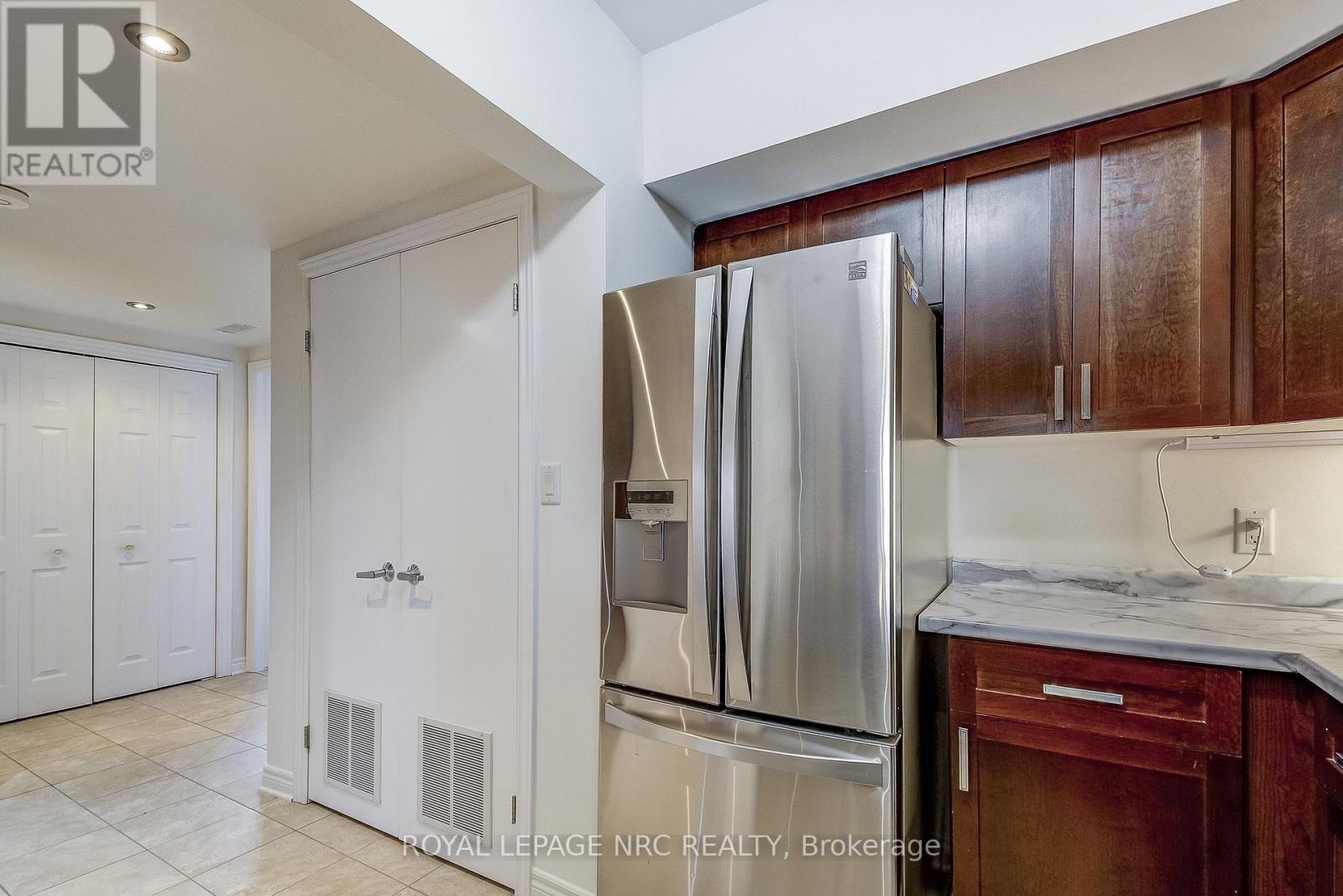 202 - 678 Line 2 Road, Niagara-On-The-Lake, Ontario  L0S 1J0 - Photo 16 - X12880472