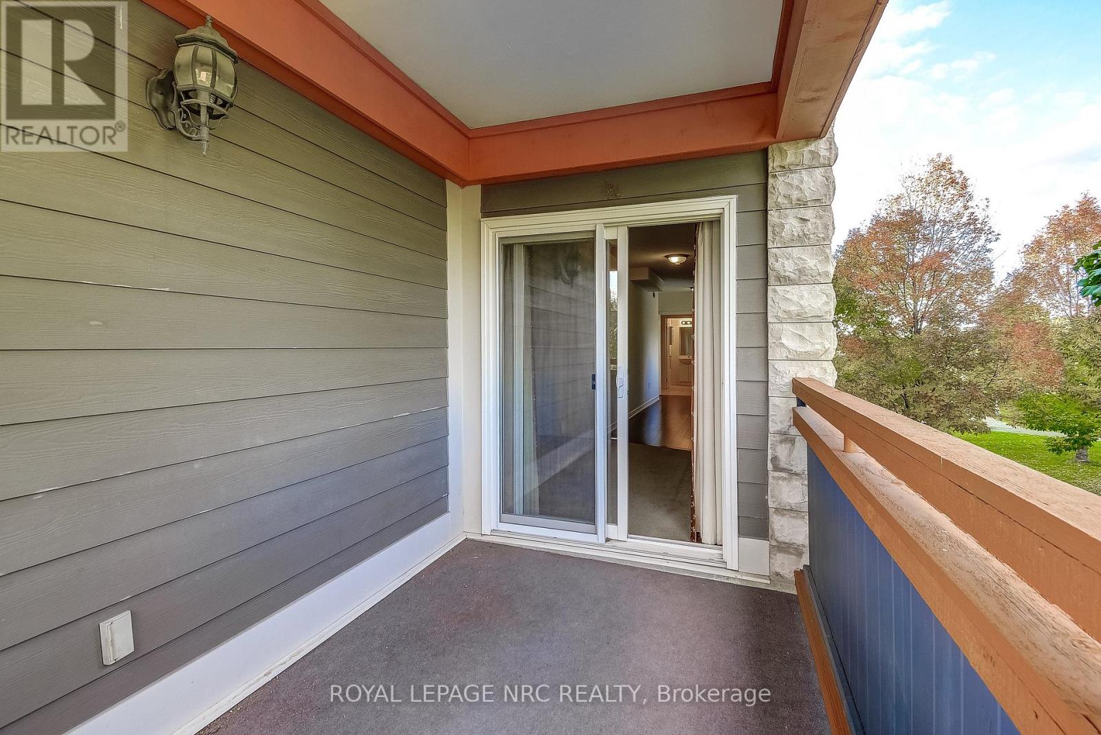 202 - 678 Line 2 Road, Niagara-On-The-Lake, Ontario  L0S 1J0 - Photo 30 - X12880472