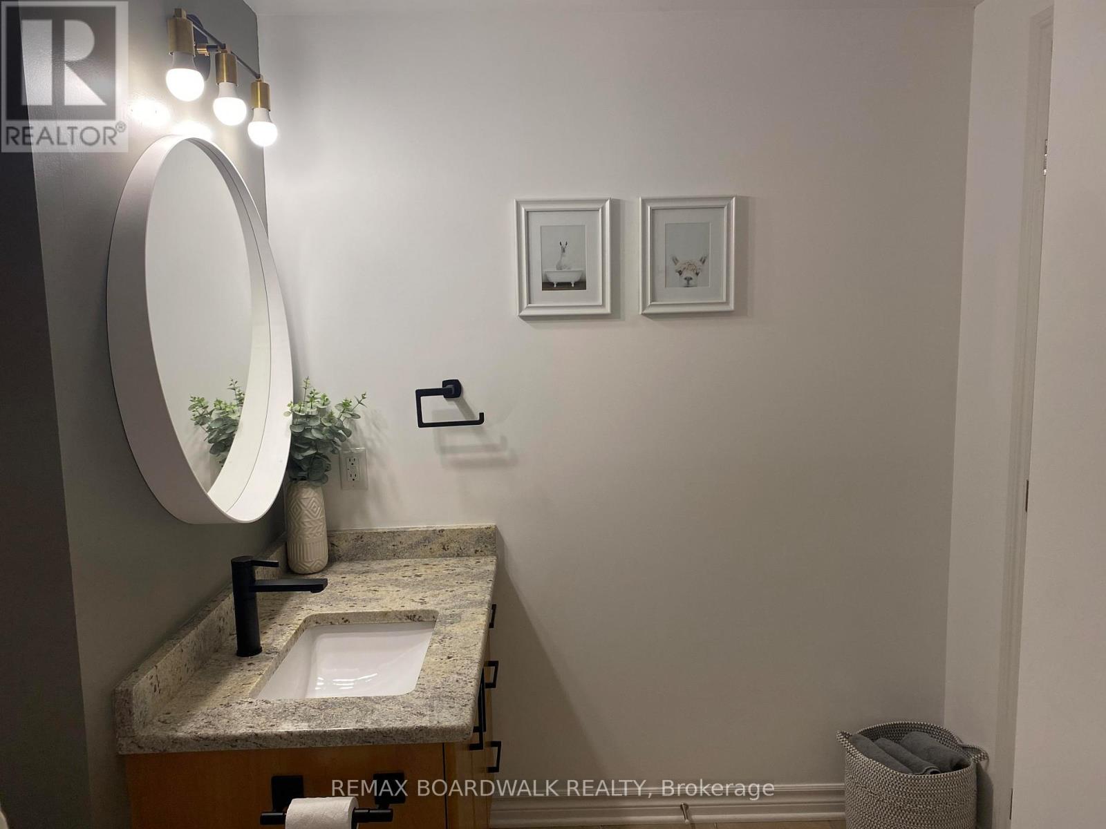 610 - 250 Lett Street, Ottawa, Ontario  K1R 0A8 - Photo 11 - X12819230