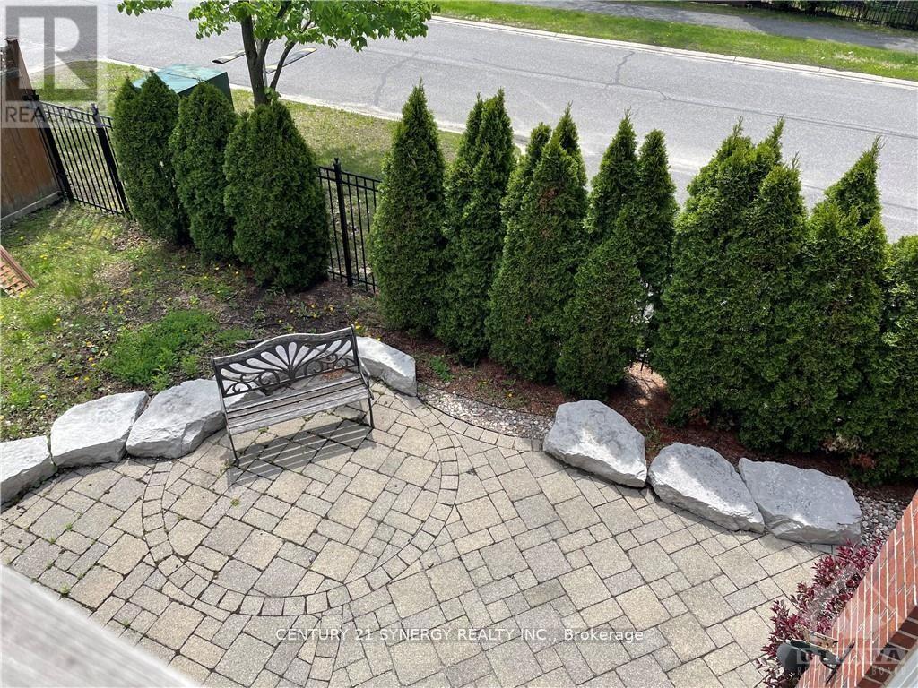 240 Freedom Private, Ottawa, Ontario  K1G 6W3 - Photo 5 - X12879014