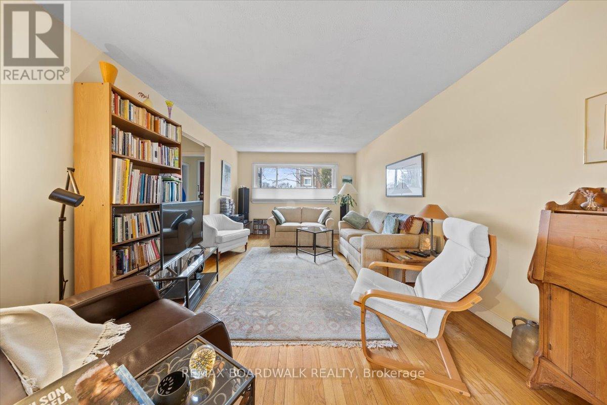 151 Riverdale Avenue, Ottawa, Ontario  K1S 1R1 - Photo 14 - X12880248