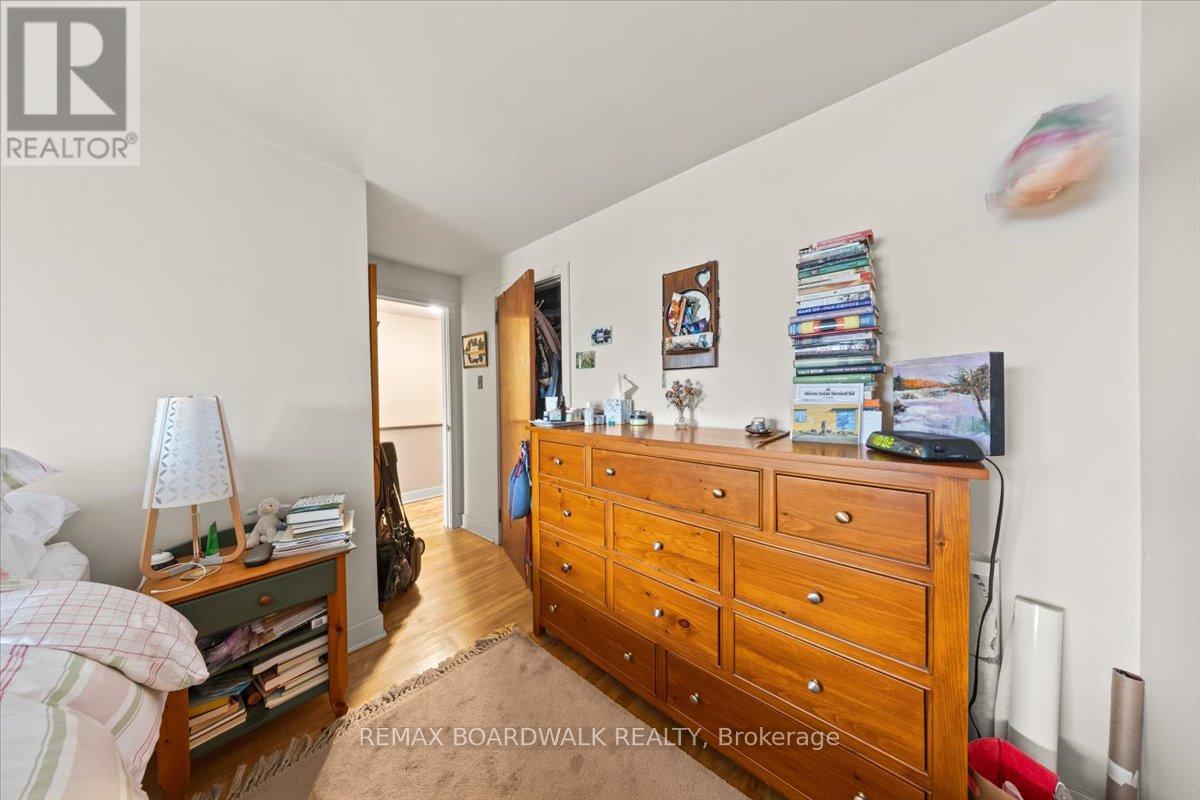 151 Riverdale Avenue, Ottawa, Ontario  K1S 1R1 - Photo 22 - X12880248