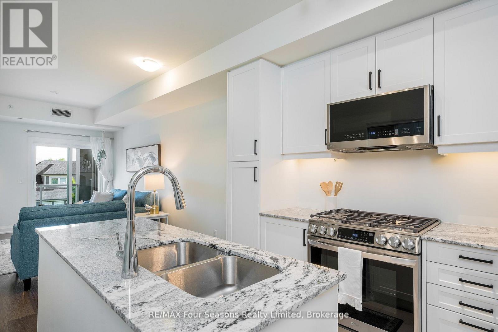 208 - 17 Spooner Crescent, Collingwood, Ontario  L9Y 1T3 - Photo 4 - S12880638