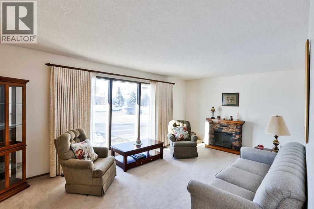 159 Park Avenue, Raymond, Alberta  T0K 2S0 - Photo 4 - A2292200