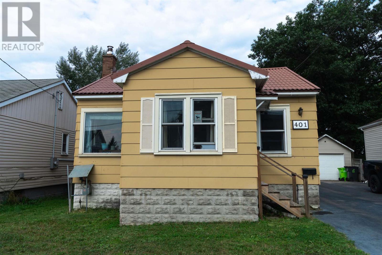 401 Second Ave, Sault Ste. Marie, Ontario  P6C 4N4 - Photo 3 - SM253379