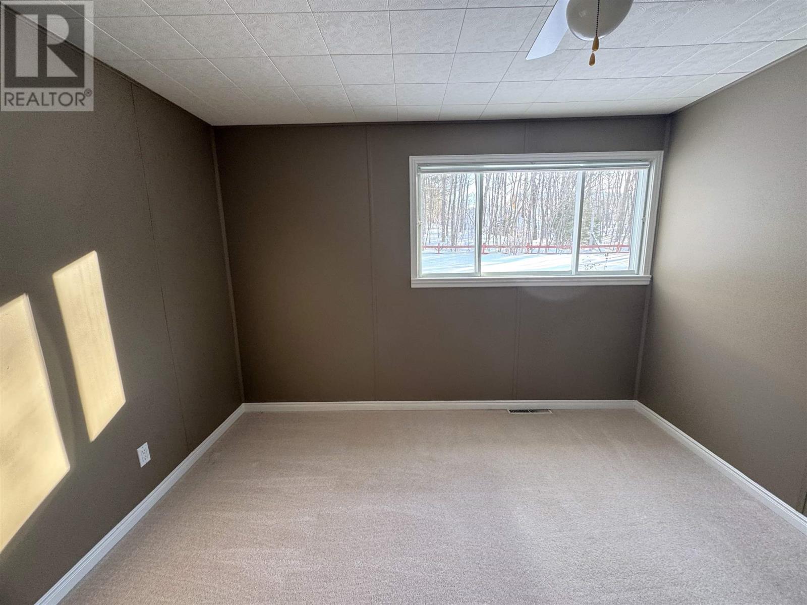 25 Gillanders Rd, Elliot Lake, Ontario  P5A 1W4 - Photo 17 - SM260374