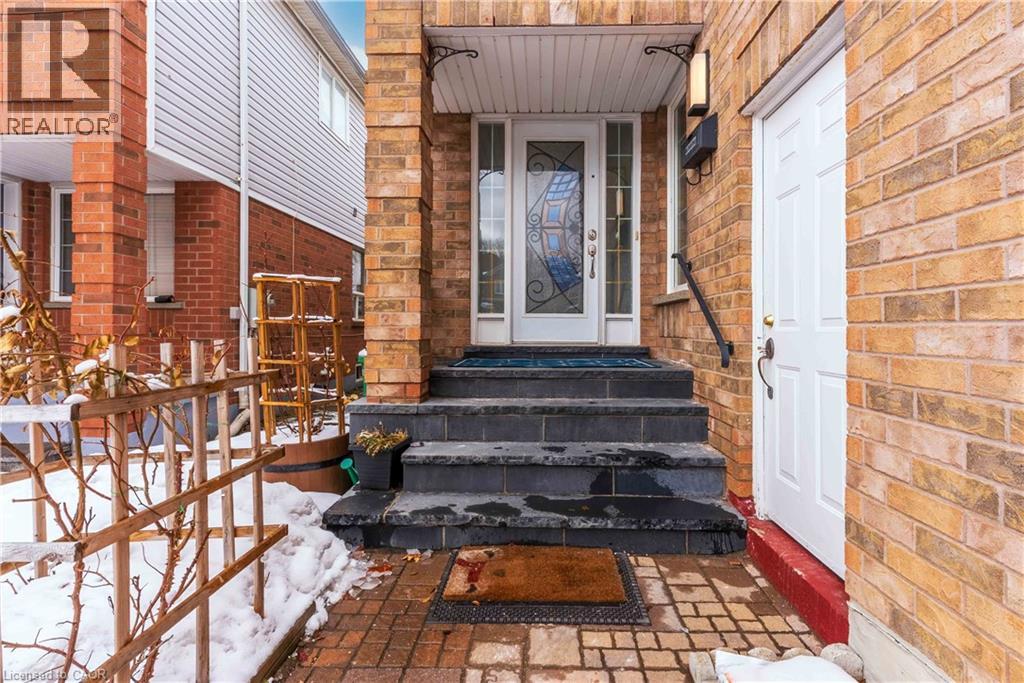 2831 Westbury Court, Mississauga, Ontario  L5M 6B4 - Photo 2 - 40806809