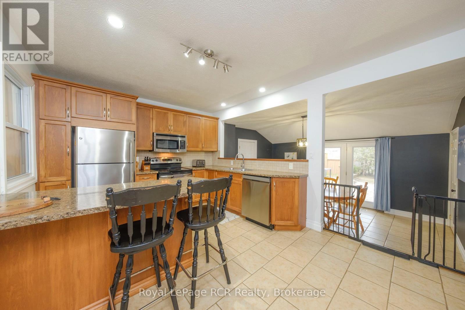 335 Ross Street, Huron-Kinloss (Lucknow), Ontario  N0G 2H0 - Photo 5 - X12880398