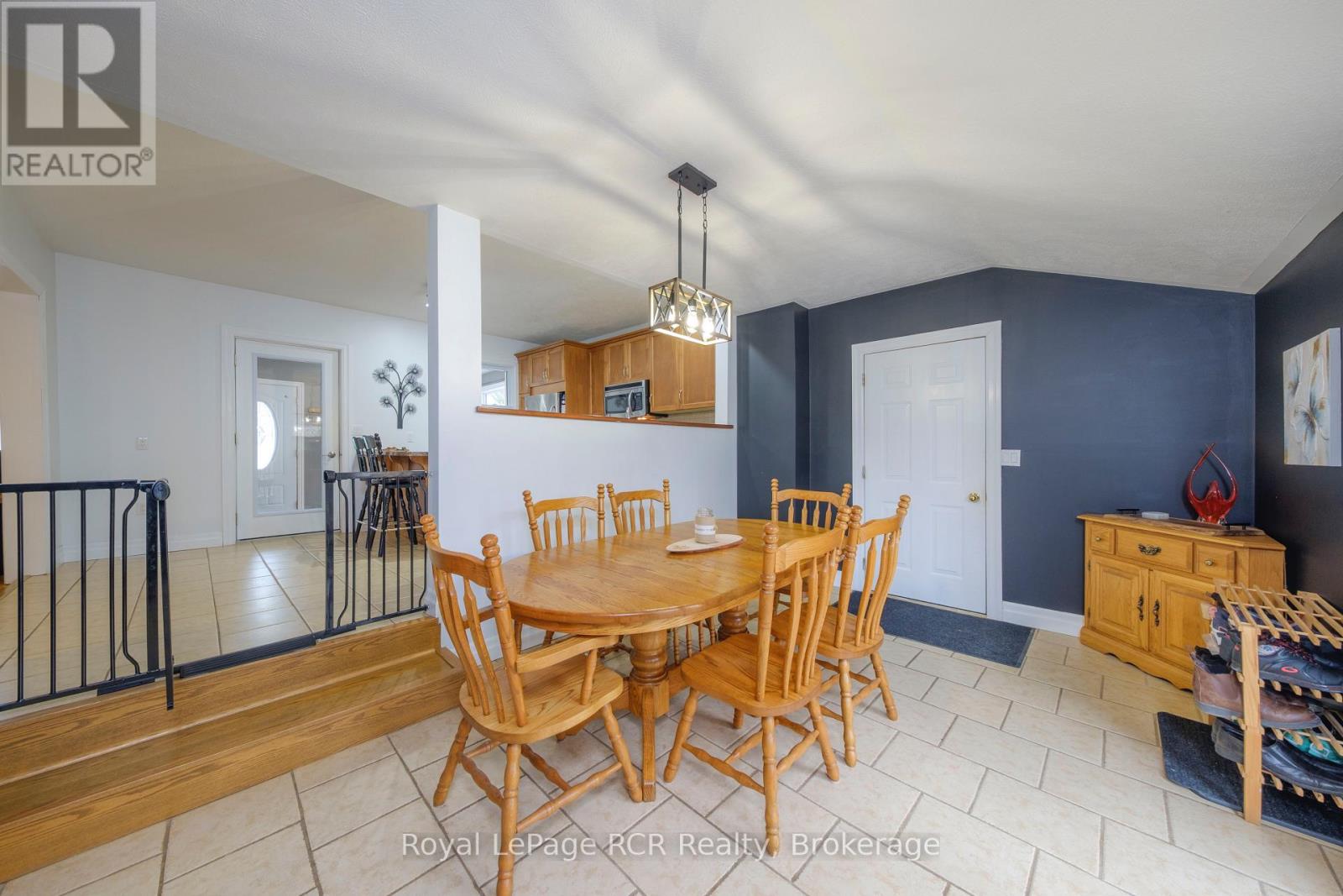 335 Ross Street, Huron-Kinloss (Lucknow), Ontario  N0G 2H0 - Photo 6 - X12880398