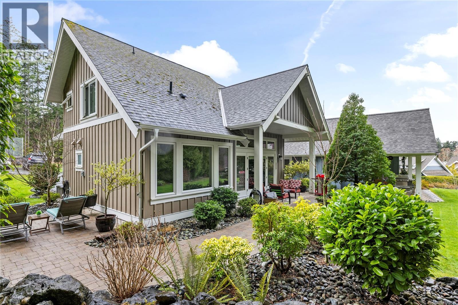 62 5251 Island Hwy W, Qualicum Beach, British Columbia V9K 1S8 - Photo 11 - 1028196