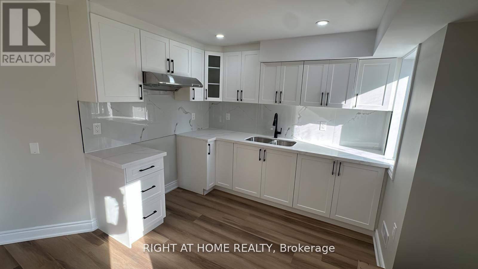 2122 Cayenne Street, Oshawa, Ontario  L1L 0W8 - Photo 4 - E12880428