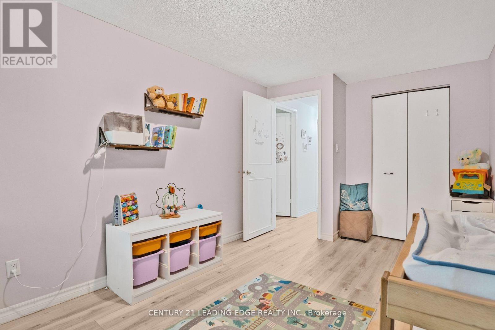 6 - 40 Castle Rock Drive, Richmond Hill (North Richvale), Ontario  L4C 5H5 - Photo 21 - N12880432