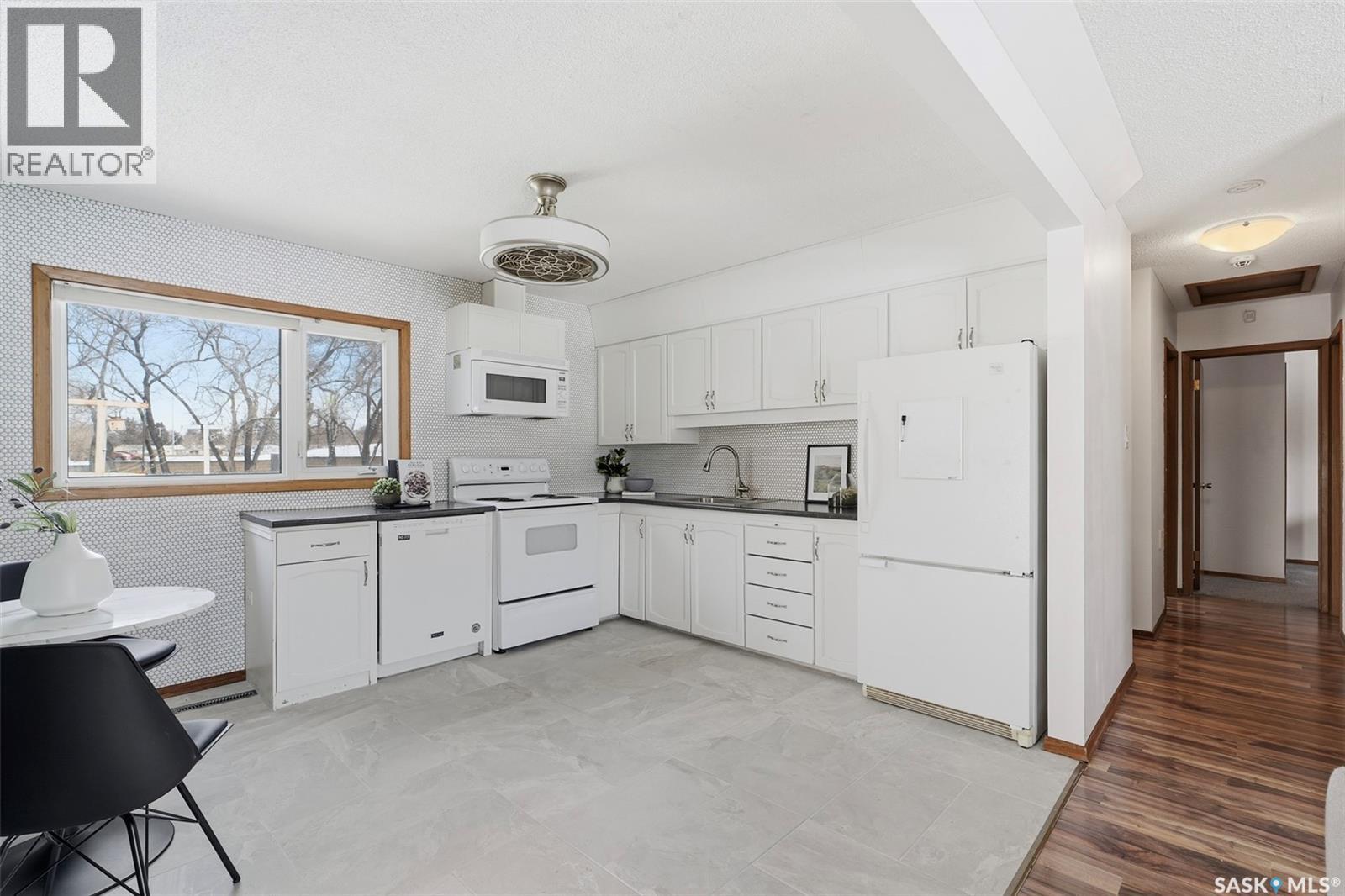 20 Marlborough Crescent, Saskatoon, Saskatchewan  S7L 3T7 - Photo 9 - SK030393