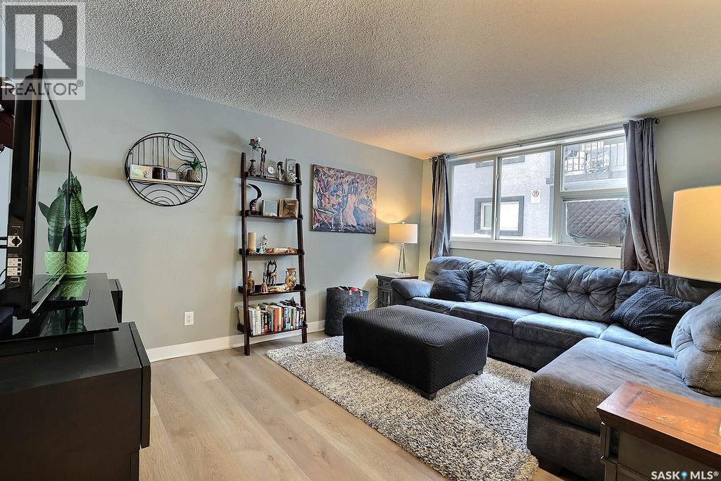 15 125 Froom Crescent, Regina, Saskatchewan  S4N 1H5 - Photo 2 - SK030392