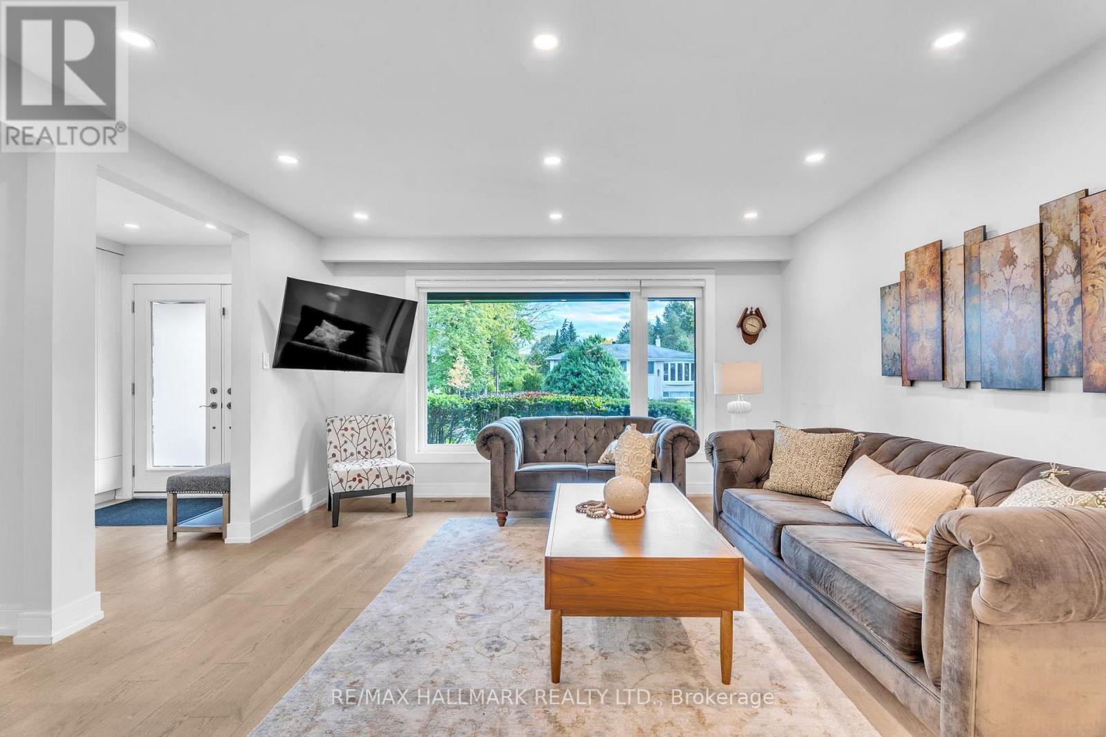 58 Normark Drive, Markham, Ontario  L3T 3R1 - Photo 4 - N12880622