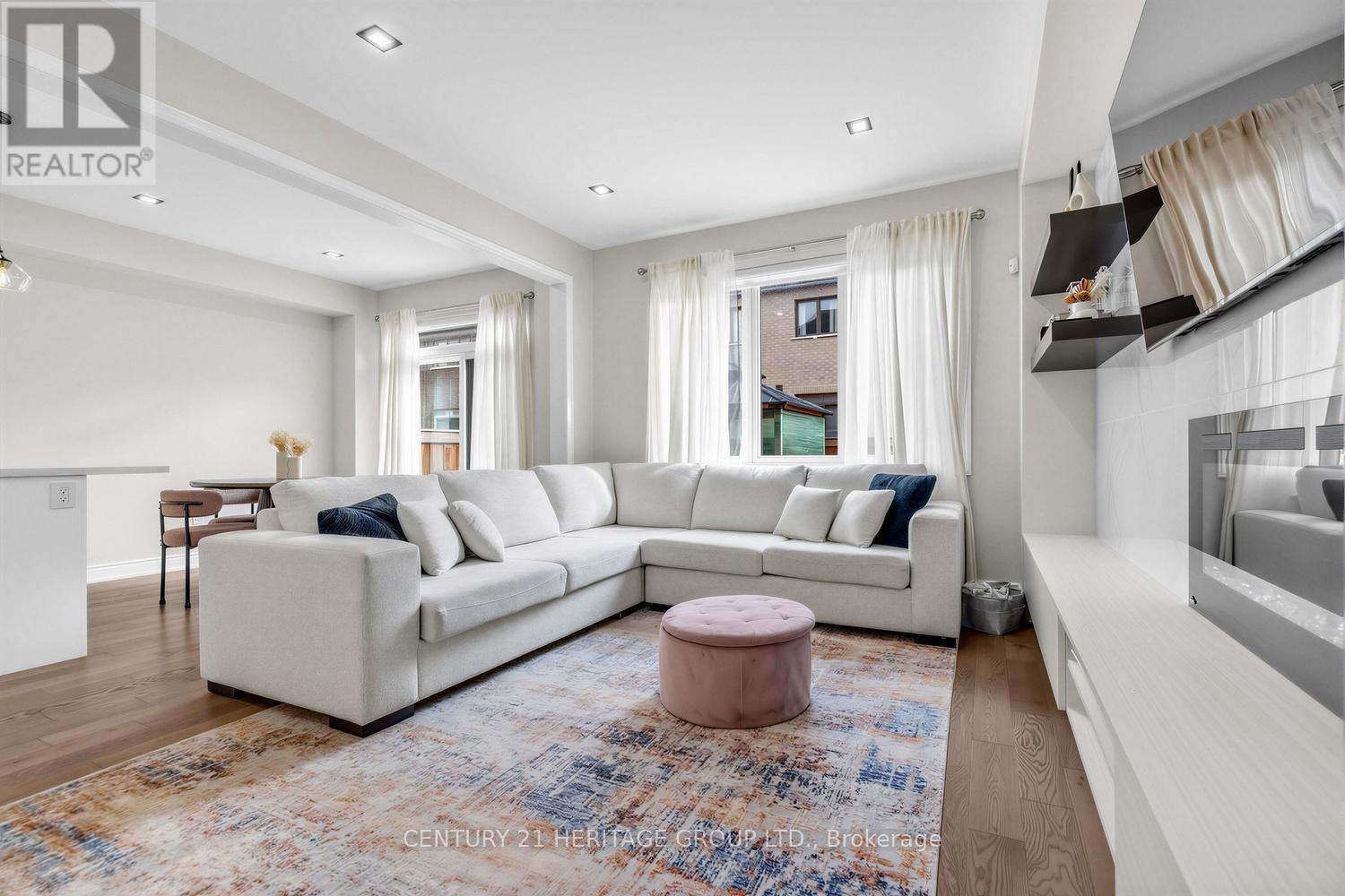 49 Hilts Drive, Richmond Hill, Ontario  L4H 0H8 - Photo 11 - N12880690