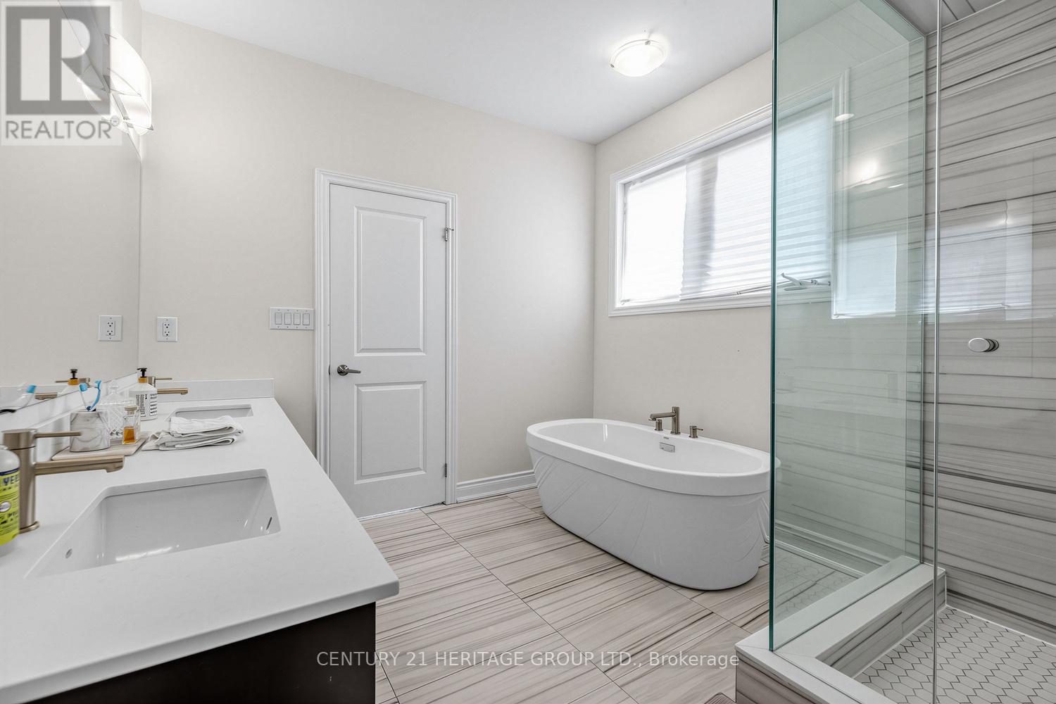 49 Hilts Drive, Richmond Hill, Ontario  L4H 0H8 - Photo 26 - N12880690