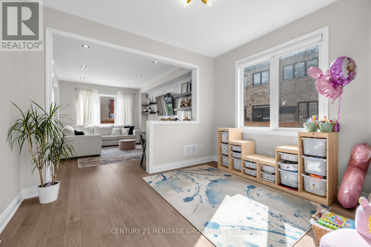 49 Hilts Drive, Richmond Hill, Ontario  L4H 0H8 - Photo 8 - N12880690