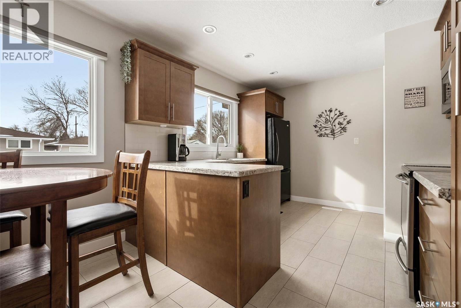 25 Chinook Road, Regina, Saskatchewan  S4S 5C3 - Photo 8 - SK030354