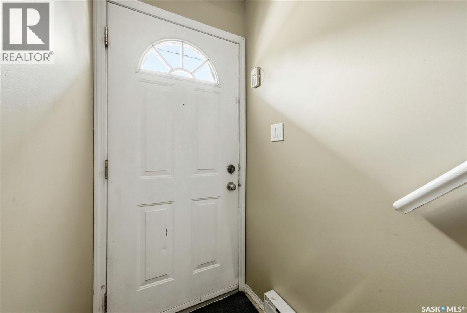 4754 Marigold Drive, Regina, Saskatchewan  S4X 2S2 - Photo 3 - SK030296