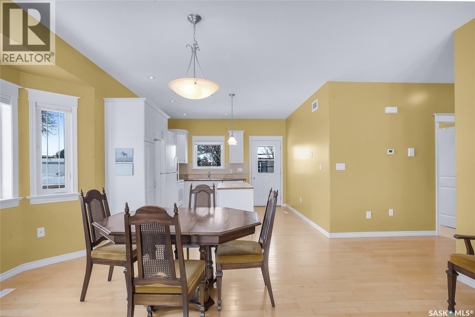 801 1st Avenue, Rosthern, Saskatchewan  S0K 4P0 - Photo 10 - SK030246