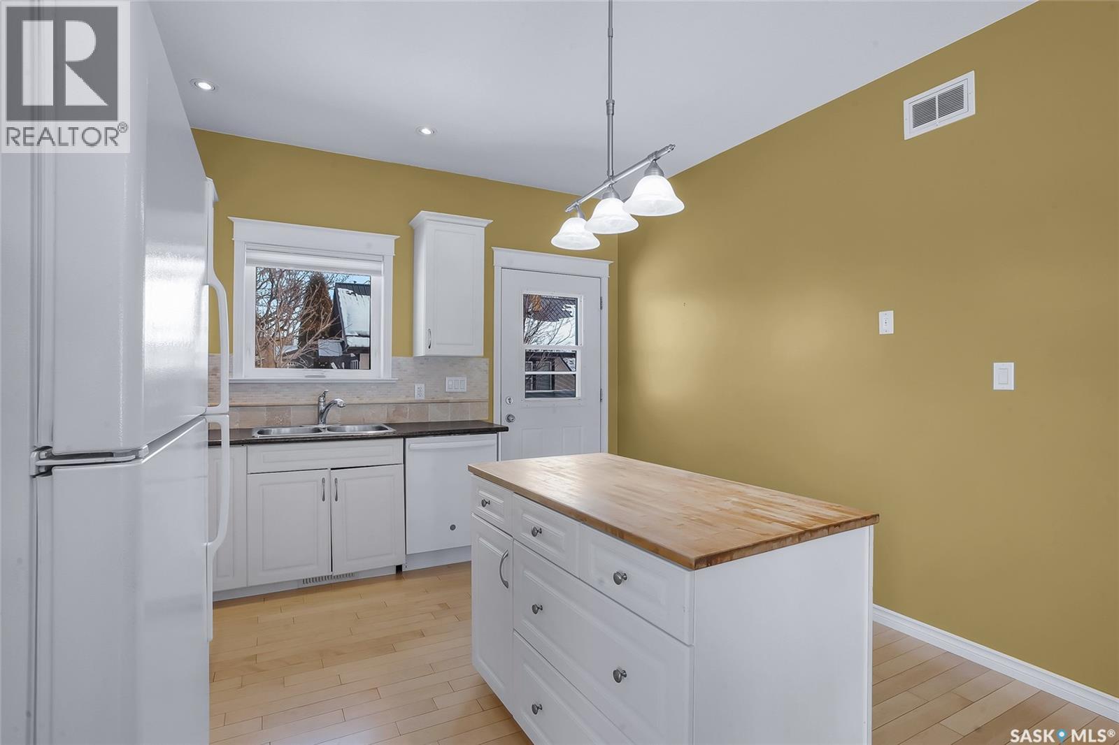 801 1st Avenue, Rosthern, Saskatchewan  S0K 4P0 - Photo 14 - SK030246