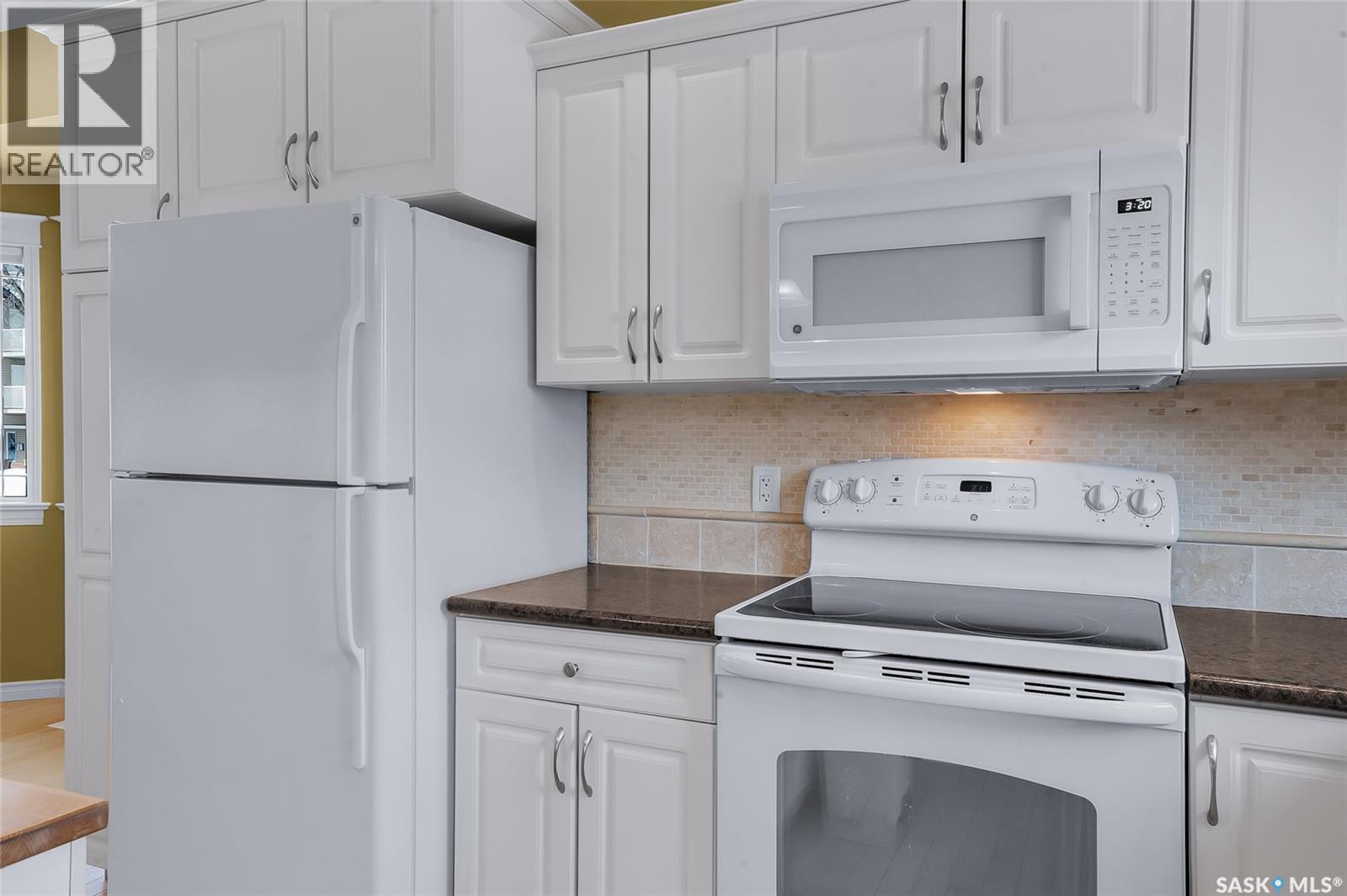 801 1st Avenue, Rosthern, Saskatchewan  S0K 4P0 - Photo 16 - SK030246