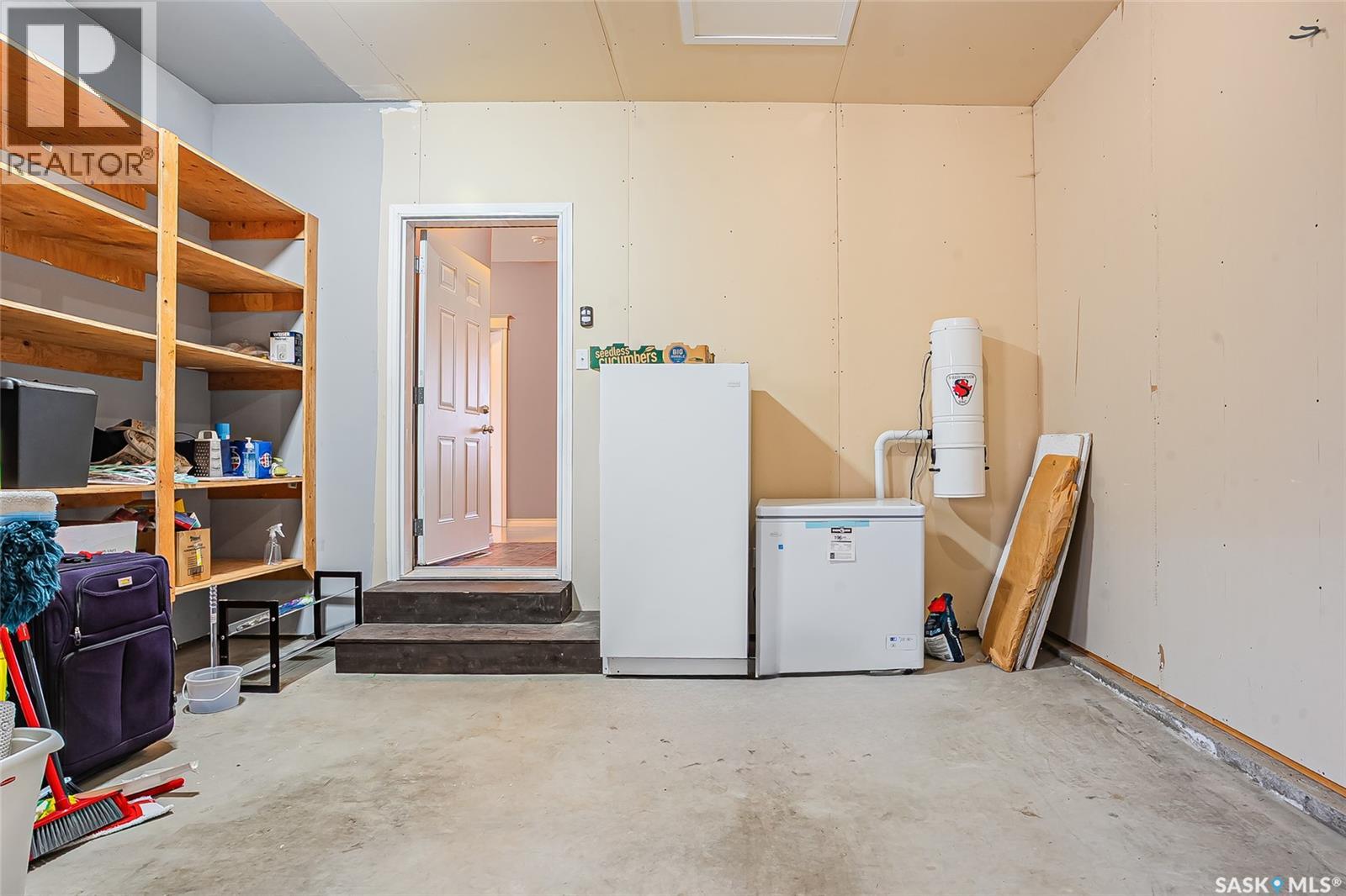 801 1st Avenue, Rosthern, Saskatchewan  S0K 4P0 - Photo 27 - SK030246