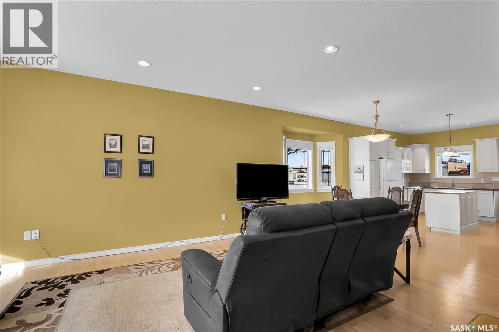 801 1st Avenue, Rosthern, Saskatchewan  S0K 4P0 - Photo 7 - SK030246