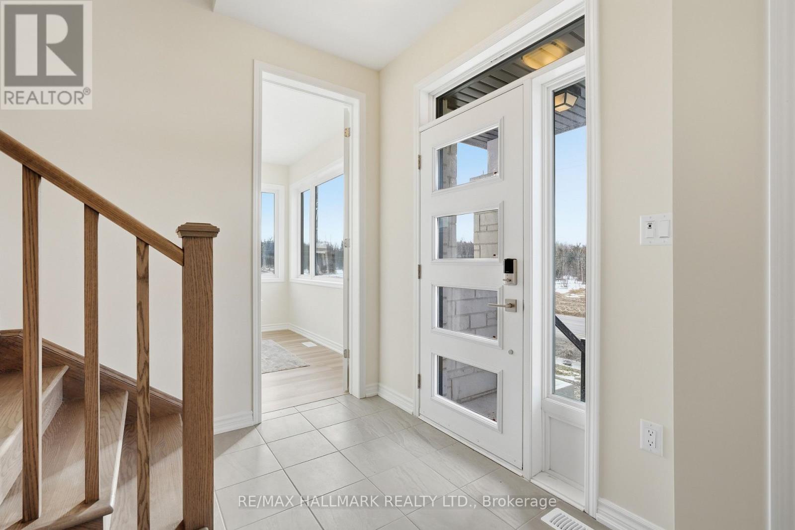 96 Vinewood Crescent, Barrie, Ontario  L9J 1B4 - Photo 19 - S12880552