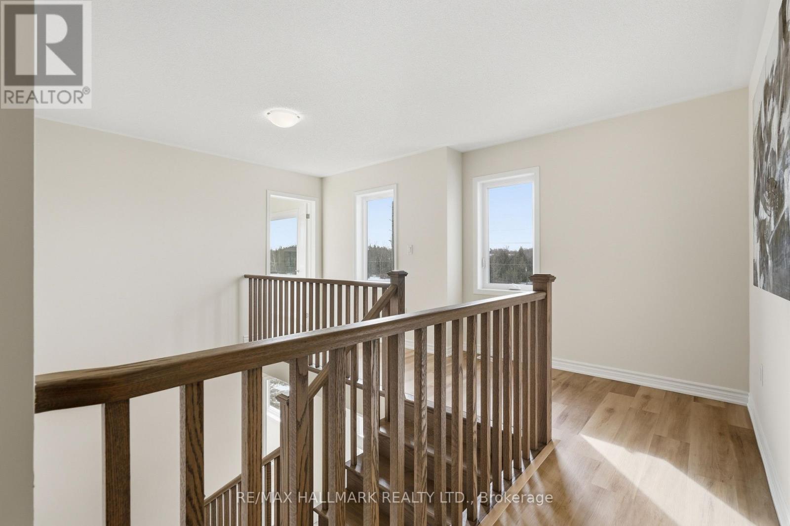 96 Vinewood Crescent, Barrie, Ontario  L9J 1B4 - Photo 23 - S12880552