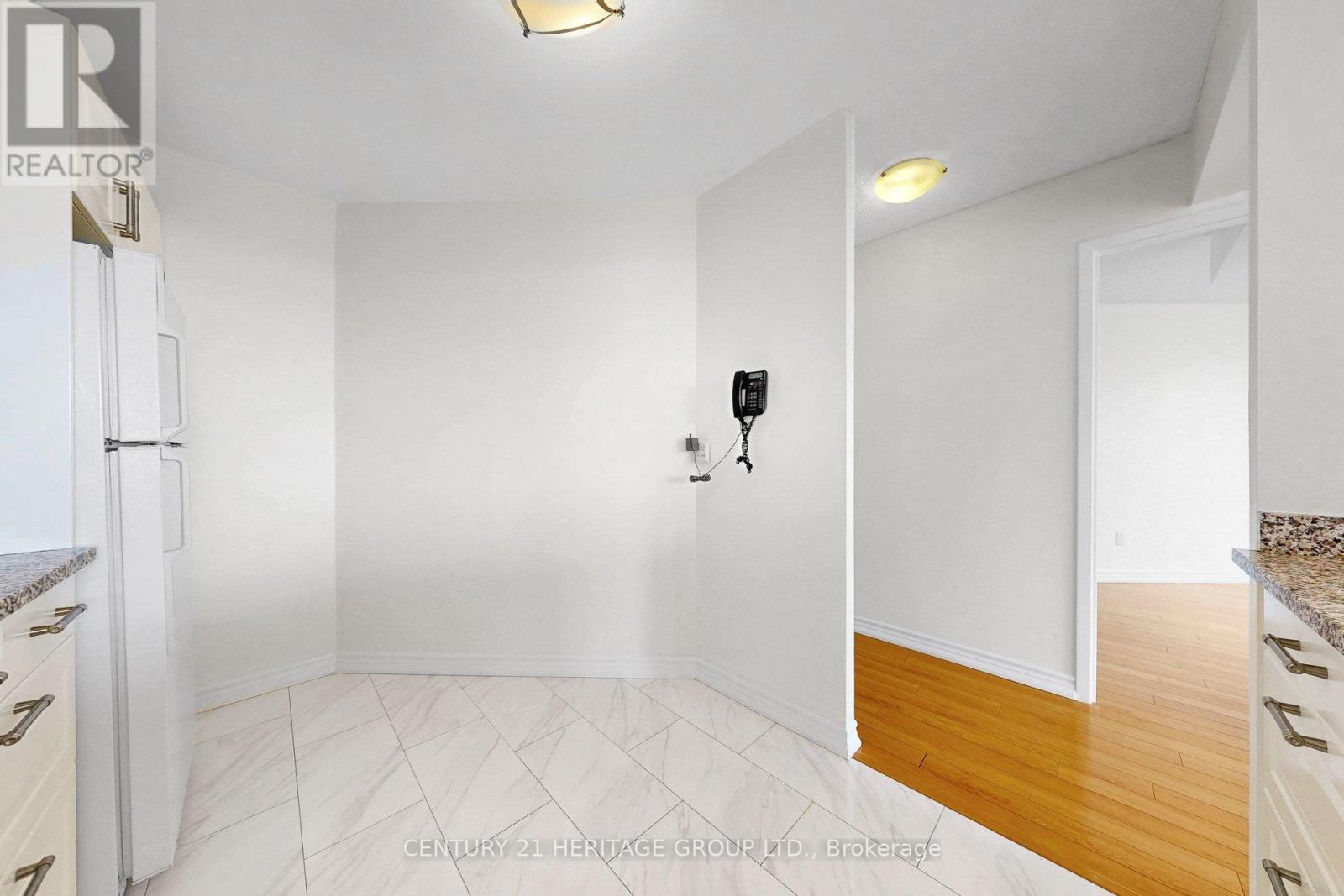 801 - 1500 Grazia Court, Mississauga (Rathwood), Ontario  L4W 4Z9 - Photo 16 - W12750032