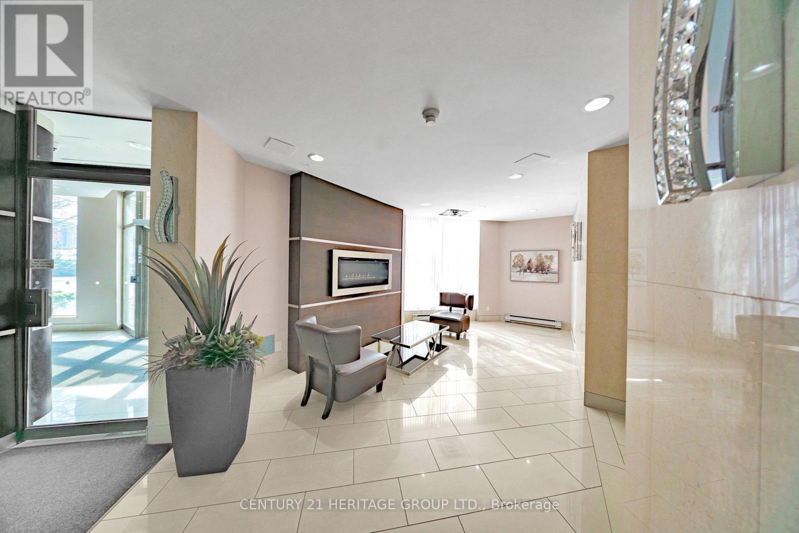 801 - 1500 Grazia Court, Mississauga (Rathwood), Ontario  L4W 4Z9 - Photo 5 - W12750032