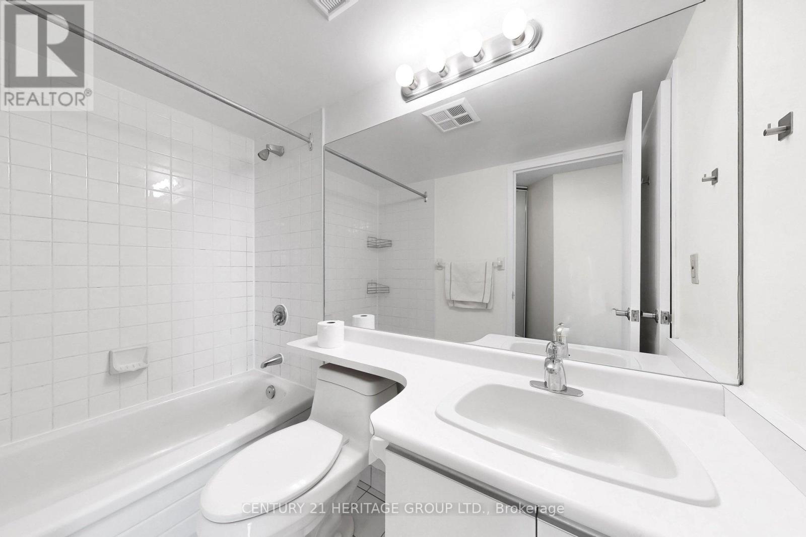 801 - 1500 Grazia Court, Mississauga (Rathwood), Ontario  L4W 4Z9 - Photo 13 - W12756524