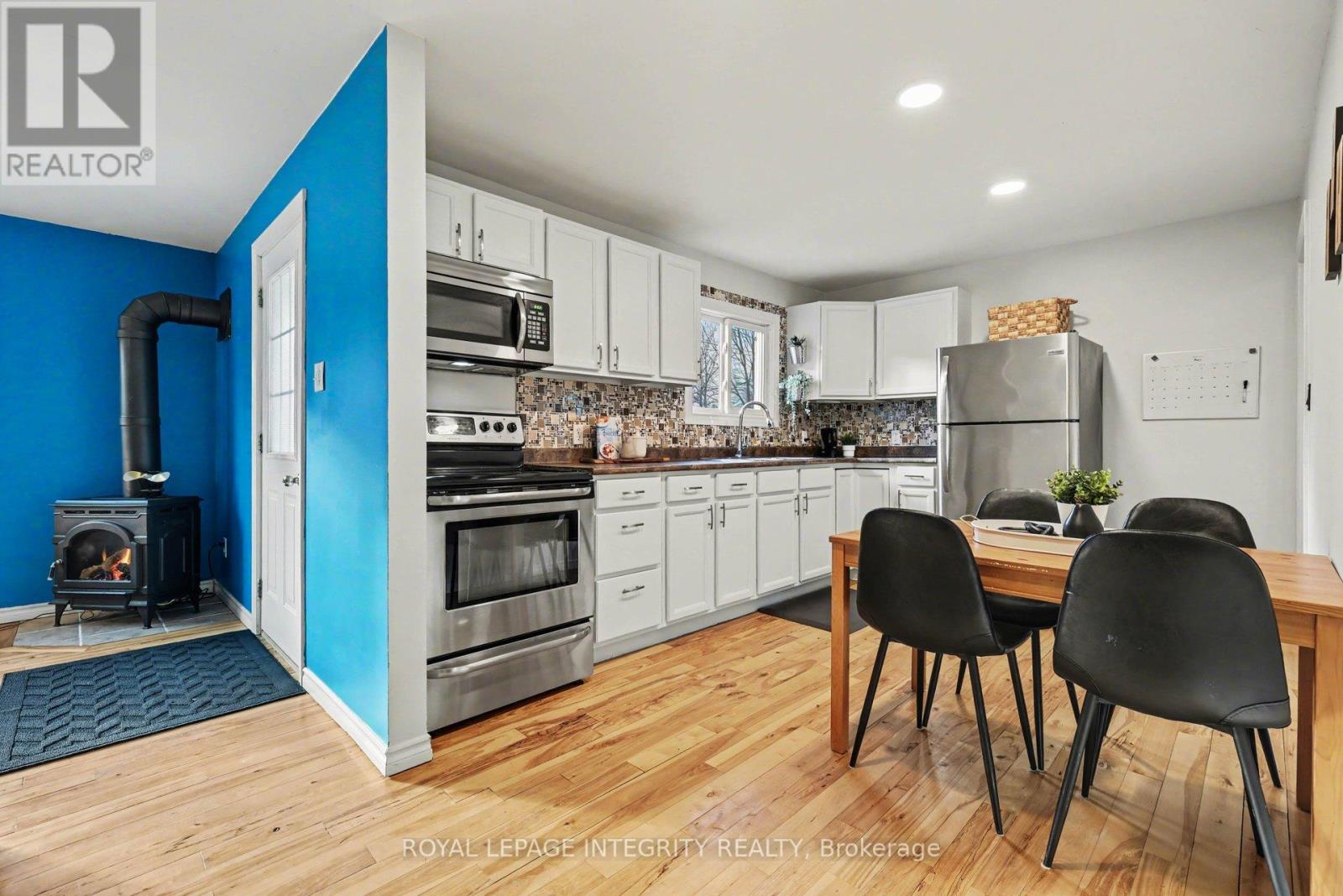 35 Robinson Street, Perth, Ontario  K7H 2E7 - Photo 7 - X12879686