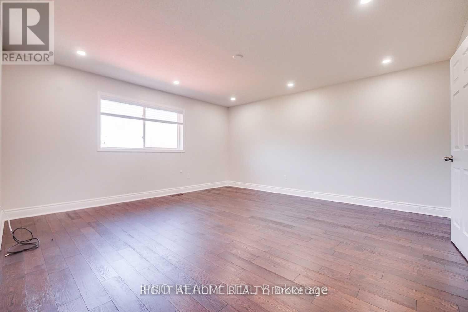 387 Bussel Crescent, Milton (Cl Clarke), Ontario  L9T 0W5 - Photo 13 - W12880422