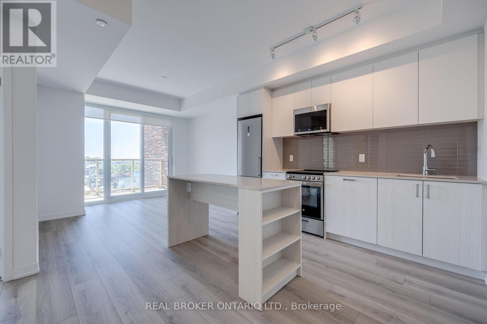 723 - 1787 St Clair Avenue W, Toronto, Ontario  M6N 0B7 - Photo 7 - W12880436