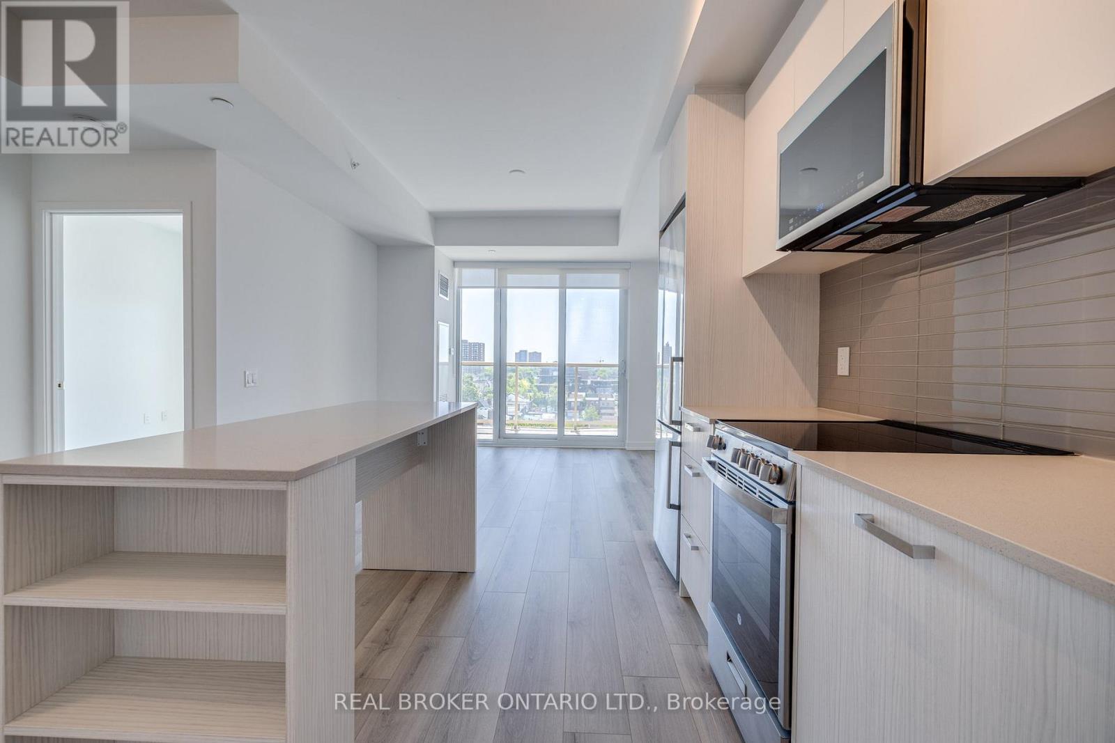 723 - 1787 St Clair Avenue W, Toronto, Ontario  M6N 0B7 - Photo 8 - W12880436