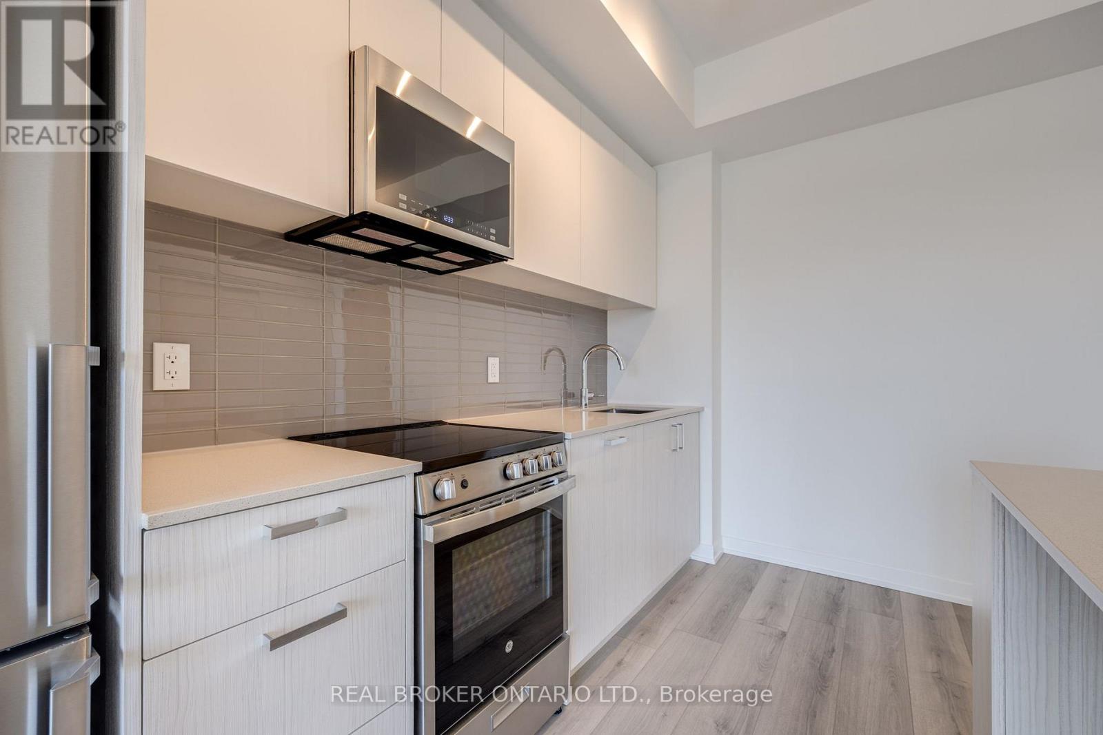 723 - 1787 St Clair Avenue W, Toronto, Ontario  M6N 0B7 - Photo 9 - W12880436