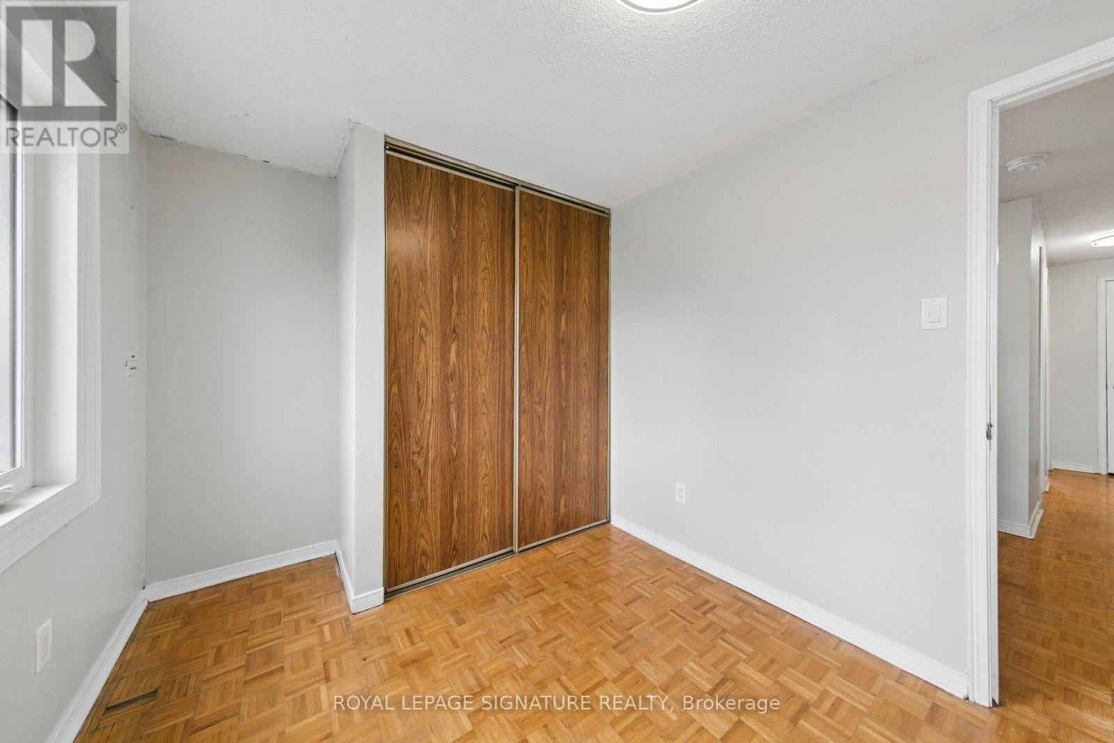 156 Macedonia Crescent, Mississauga, Ontario  L5B 3J5 - Photo 17 - W12880456