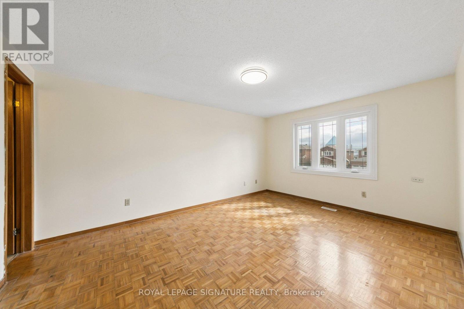 156 Macedonia Crescent, Mississauga, Ontario  L5B 3J5 - Photo 18 - W12880456