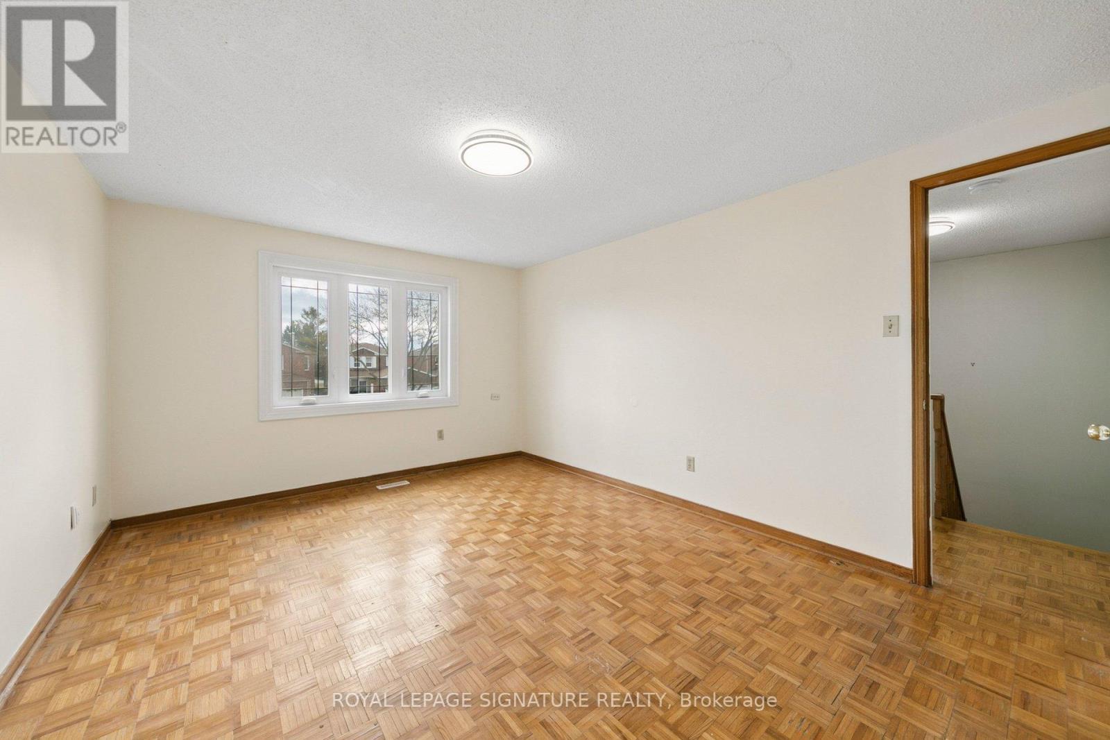 156 Macedonia Crescent, Mississauga, Ontario  L5B 3J5 - Photo 22 - W12880456